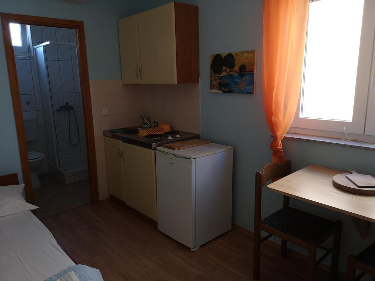Apartments With A Parking Space Lopar, Rab - 16680 エクステリア 写真